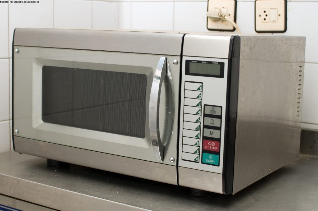 Microondas antiguos: Un toque retro en tu cocina con la comodidad de la modernidad